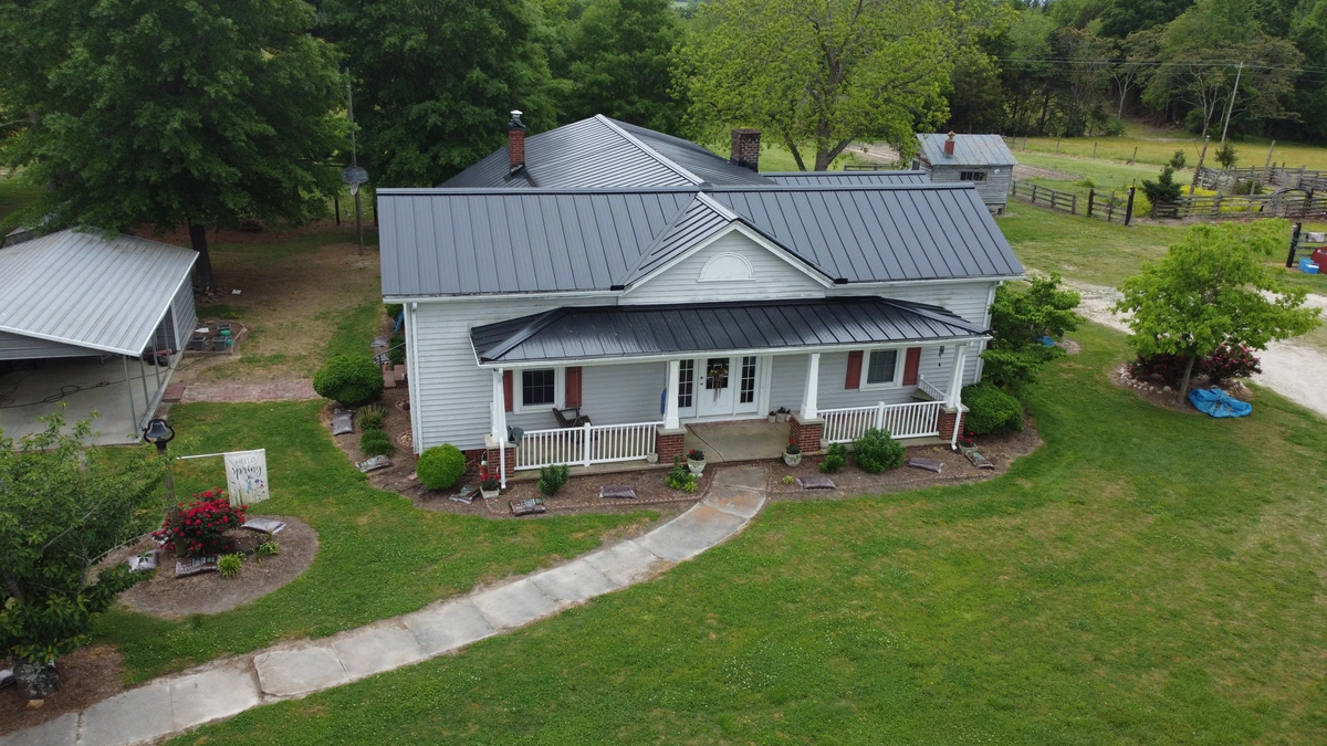 house black metal roofing view