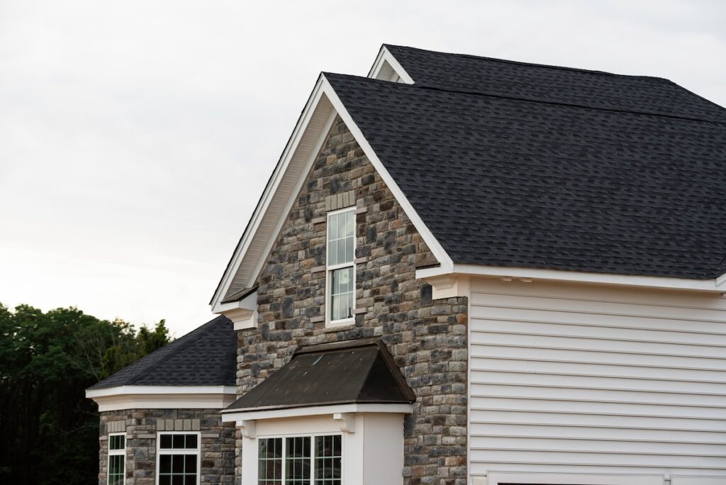 black roofing benefits